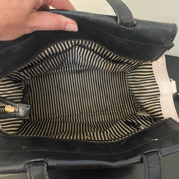 Kate Spade Cobble Hill leather Adrien purse - Picture 5 of 10